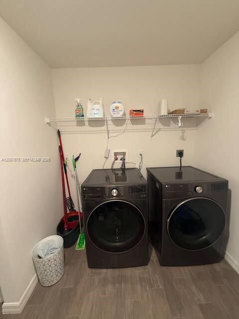 For Rent: $3,140 (3 beds, 2 baths, 1230 Square Feet)