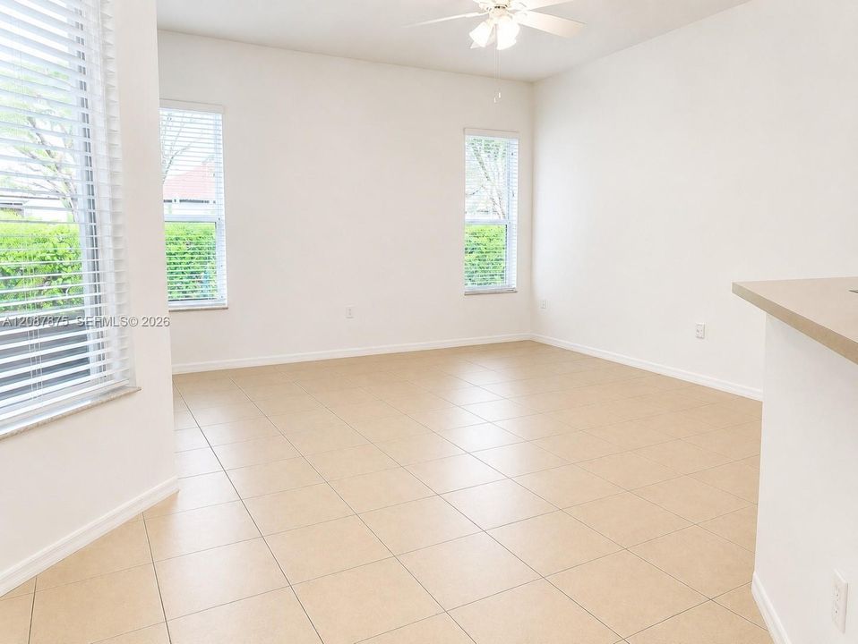 For Rent: $3,225 (4 beds, 2 baths, 2122 Square Feet)