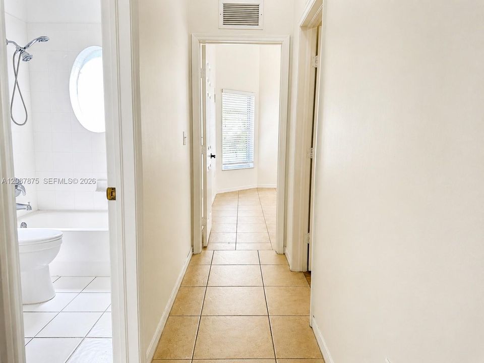 For Rent: $3,225 (4 beds, 2 baths, 2122 Square Feet)