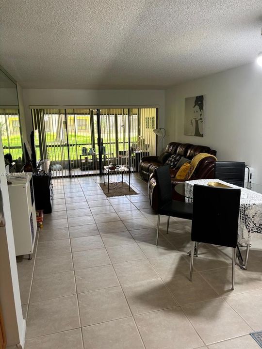 For Sale: $235,000 (2 beds, 2 baths, 1150 Square Feet)