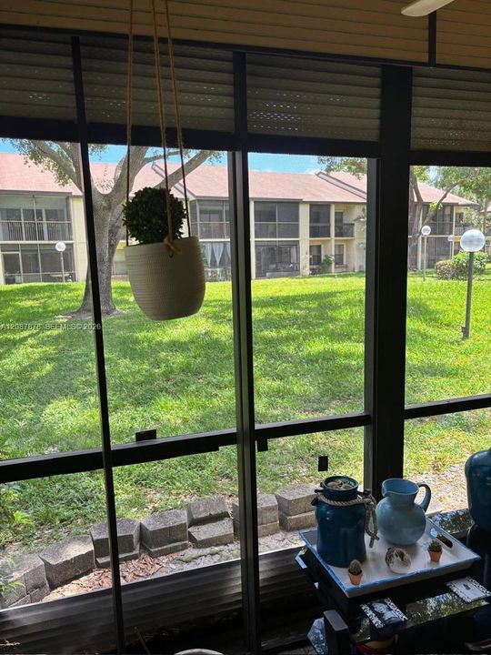 For Sale: $235,000 (2 beds, 2 baths, 1150 Square Feet)