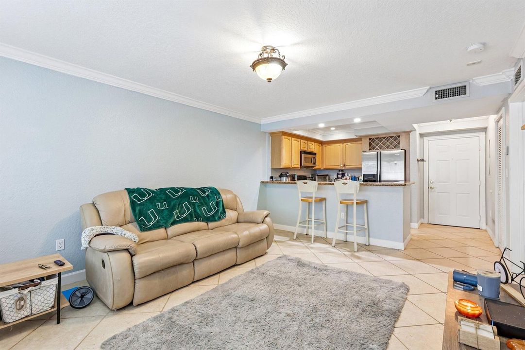 9-web-or-mls-NE 15th Ave 138-S1009-009
