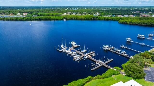 TBYC B102 docks