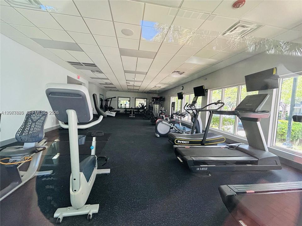 For Rent: $2,250 (1 beds, 1 baths, 767 Square Feet)