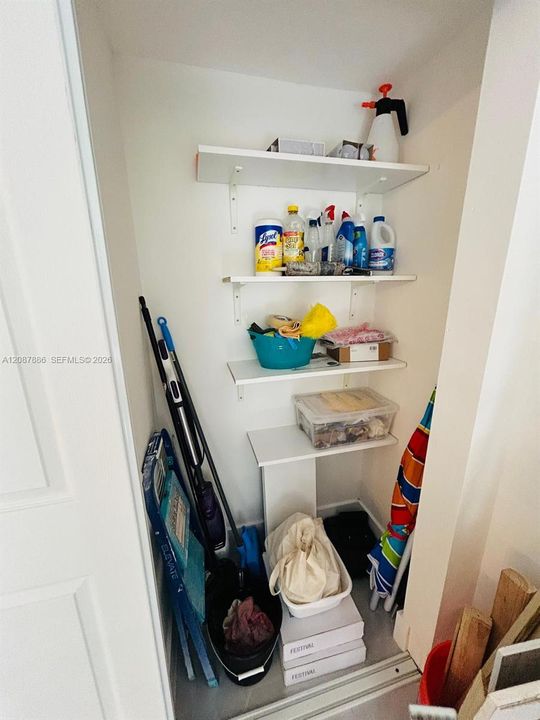 For Rent: $2,250 (1 beds, 1 baths, 767 Square Feet)