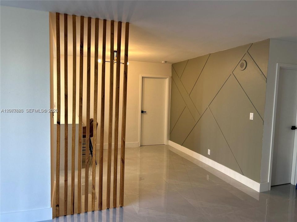 For Rent: $2,250 (1 beds, 1 baths, 767 Square Feet)