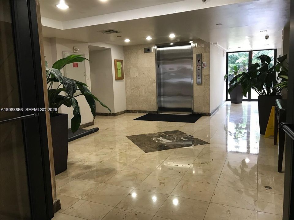 For Rent: $2,250 (1 beds, 1 baths, 767 Square Feet)