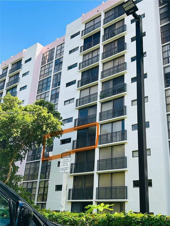 For Rent: $2,250 (1 beds, 1 baths, 767 Square Feet)