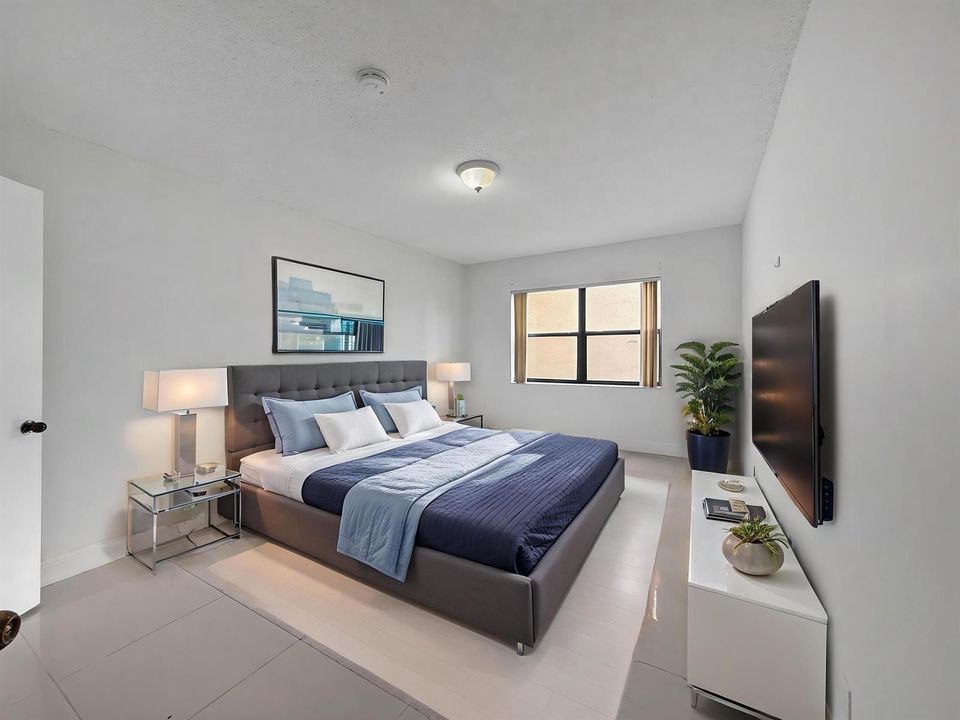 IMG_7003 - Bedroom - Modern - 3