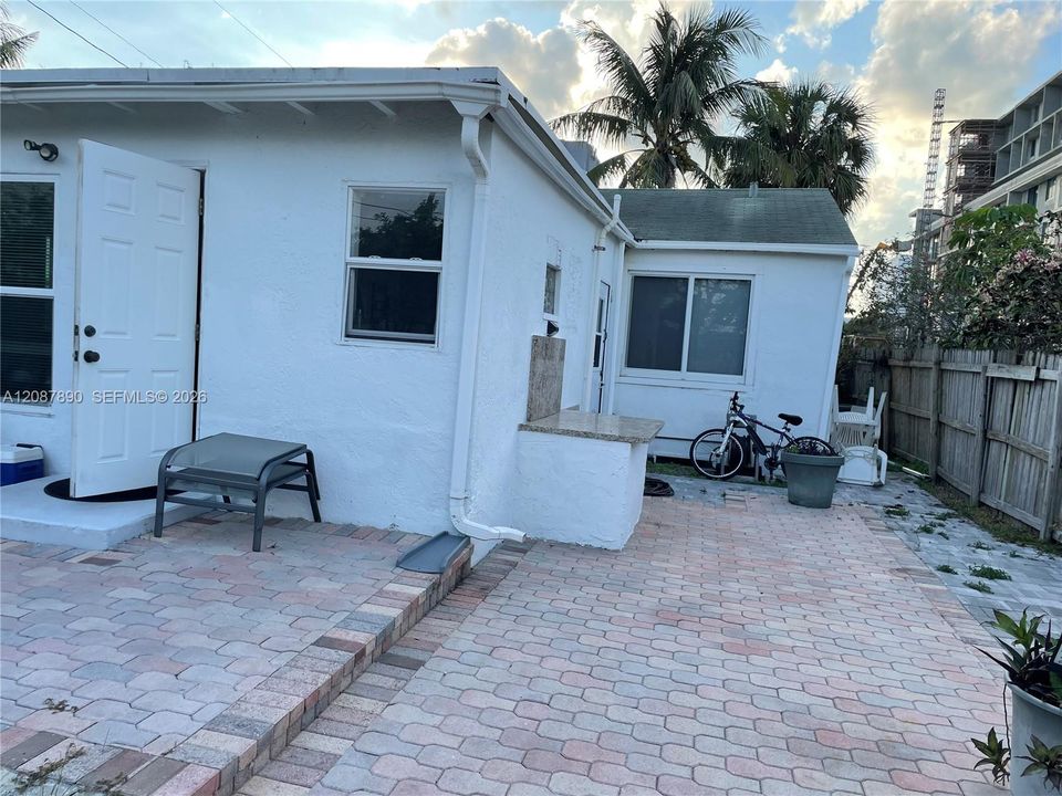 For Rent: $1,300 (1 beds, 1 baths, 0 Square Feet)