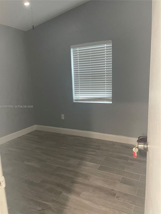 For Rent: $3,000 (3 beds, 2 baths, 1152 Square Feet)