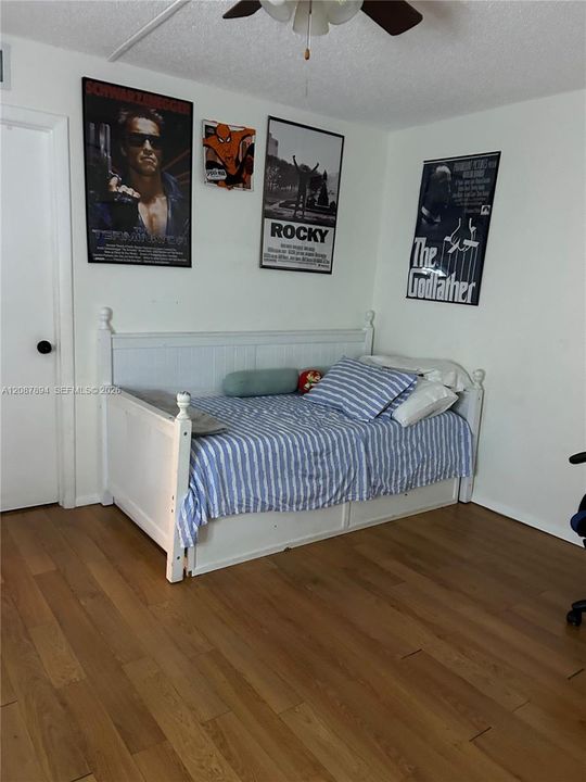 В аренду: $2,100 (2 спален, 2 ванн, 1040 Квадратных фут)
