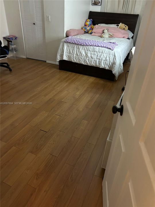 В аренду: $2,100 (2 спален, 2 ванн, 1040 Квадратных фут)