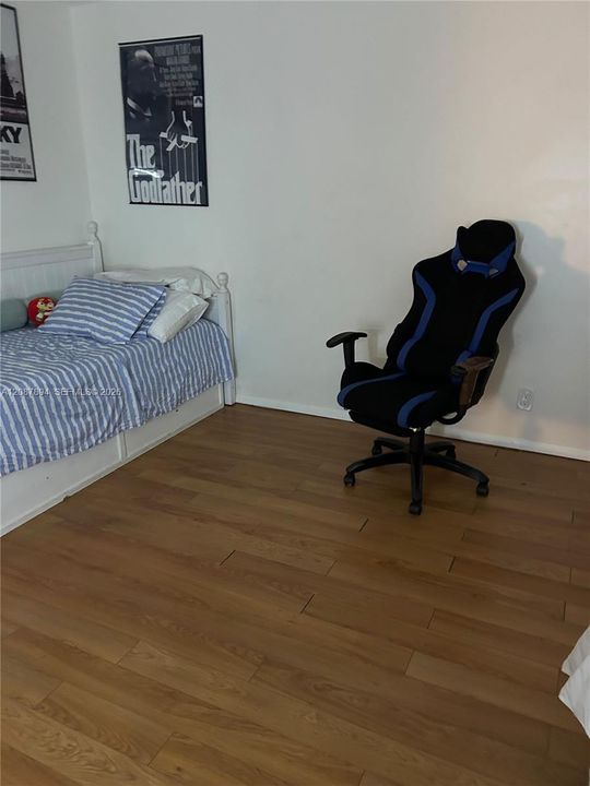 В аренду: $2,100 (2 спален, 2 ванн, 1040 Квадратных фут)