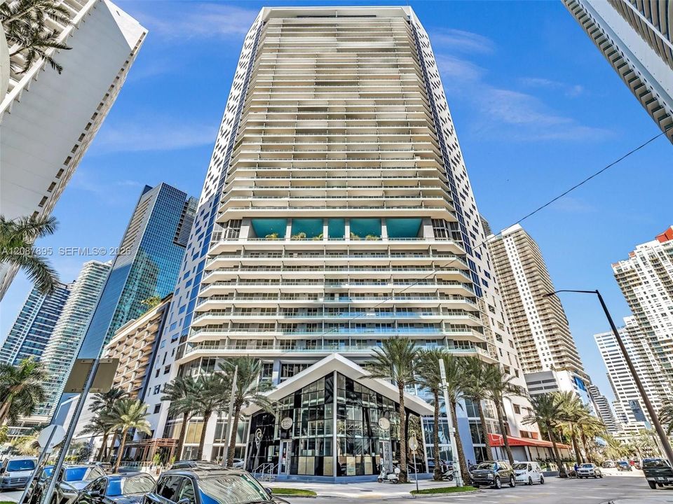 В аренду: $7,900 (2 спален, 2 ванн, 1076 Квадратных фут)