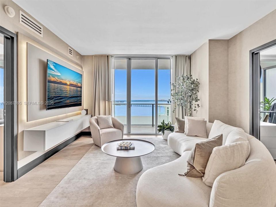 В аренду: $7,900 (2 спален, 2 ванн, 1076 Квадратных фут)
