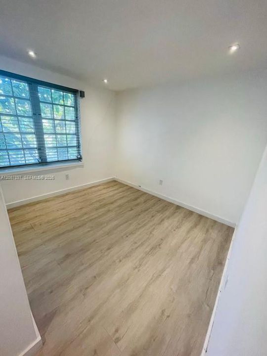 For Rent: $2,500 (1 beds, 1 baths, 585 Square Feet)