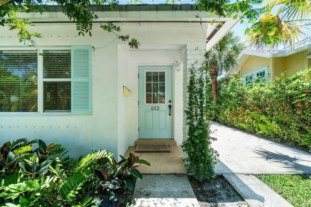 004-612KanugaDrive-WestPalmBeach-FL-3340