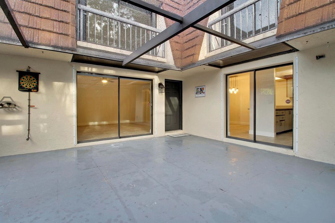 Screened-In Patio