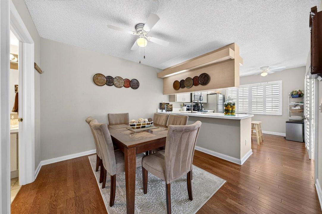 011-027-Dining RoomKitchen-4000x2662