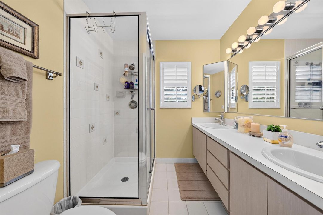 027-024-Bathroom-4000x2666