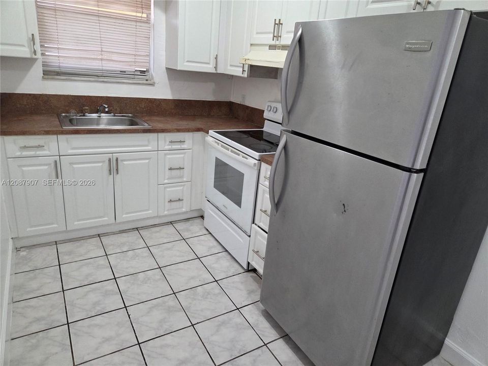 En Renta: $1,300 (1 camas, 1 baños, 5894 Pies cuadrados)