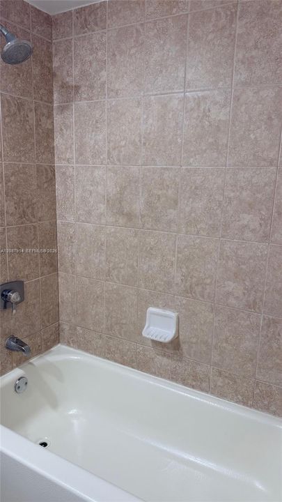 В аренду: $2,500 (2 спален, 2 ванн, 1213 Квадратных фут)
