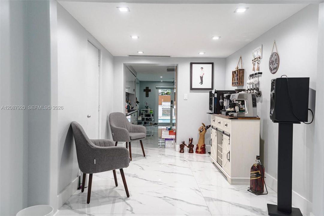 На продажу: $779,995 (4 спален, 3 ванн, 1827 Квадратных фут)