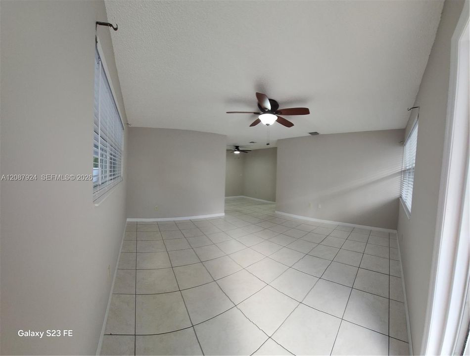 For Rent: $3,600 (4 beds, 2 baths, 1185 Square Feet)