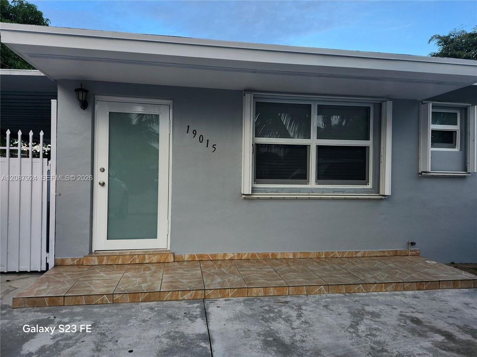 For Rent: $3,600 (4 beds, 2 baths, 1185 Square Feet)