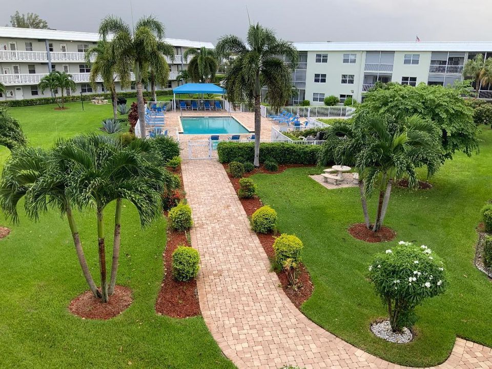 Marina pool