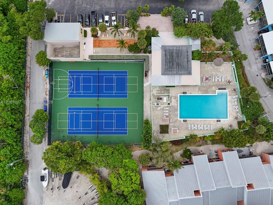 En Venta: $449,500 (2 camas, 2 baños, 778 Pies cuadrados)