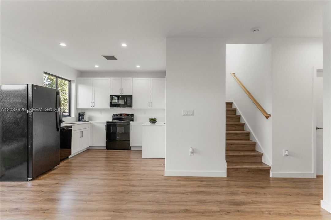 For Rent: $3,000 (4 beds, 3 baths, 0 Square Feet)