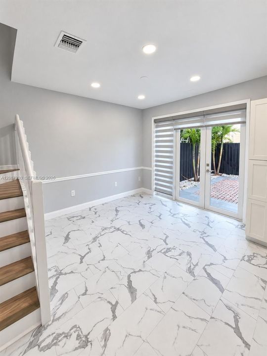 En Venta: $539,000 (3 camas, 2 baños, 1452 Pies cuadrados)