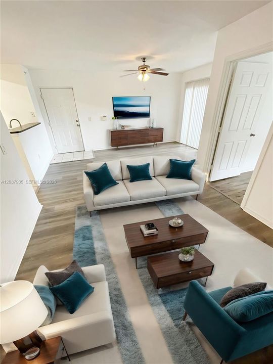 For Sale: $185,000 (2 beds, 1 baths, 926 Square Feet)