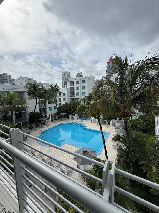 For Rent: $3,595 (1 beds, 1 baths, 686 Square Feet)
