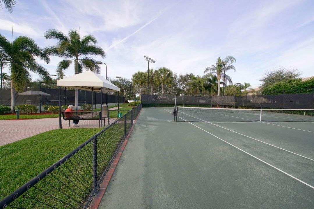 67-web-or-mls-55_valencia isles (17)