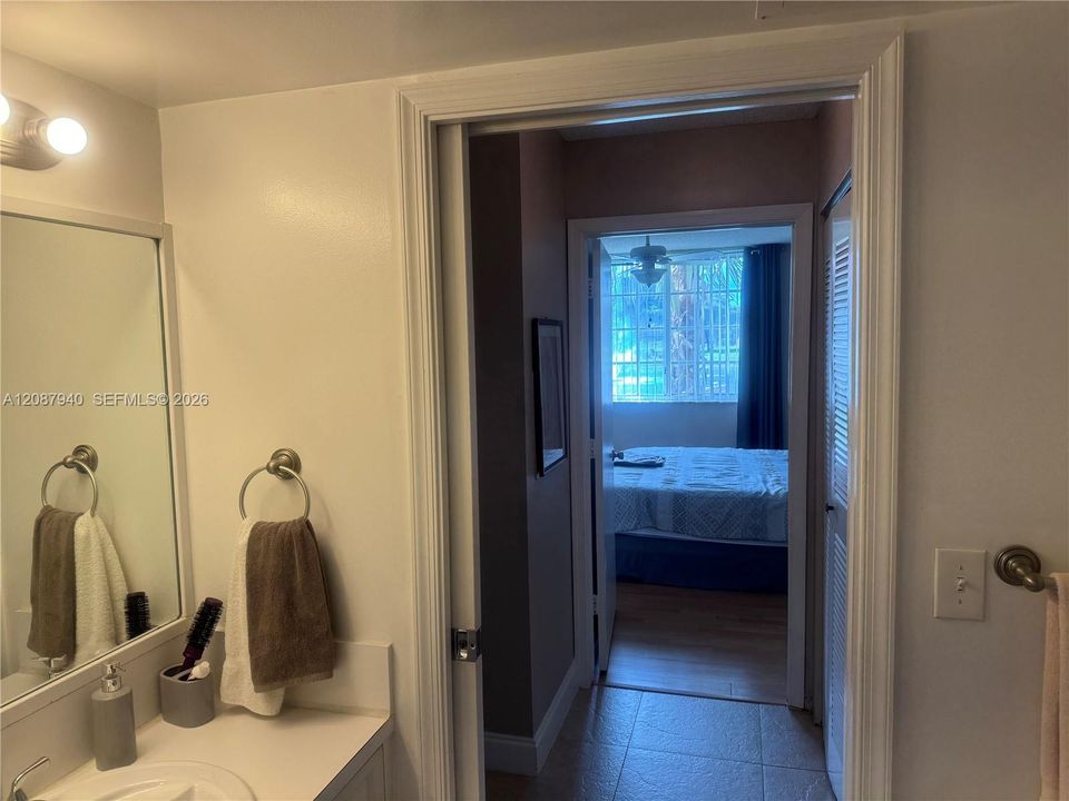 В аренду: $2,500 (2 спален, 2 ванн, 966 Квадратных фут)