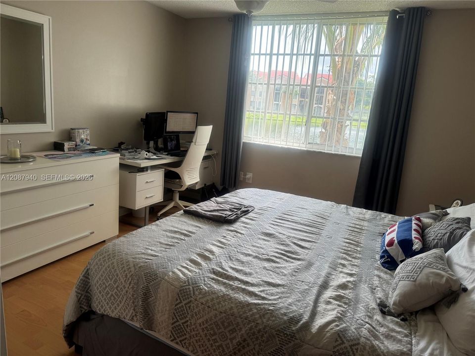 В аренду: $2,500 (2 спален, 2 ванн, 966 Квадратных фут)