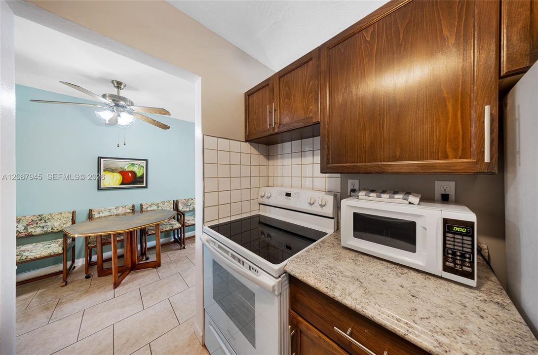 На продажу: $86,000 (1 спален, 1 ванн, 620 Квадратных фут)