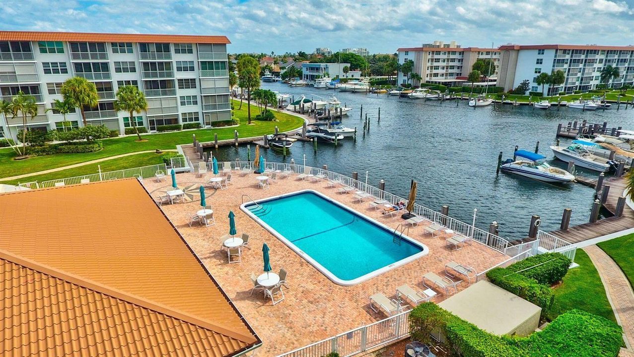 HARBOR SIDE
