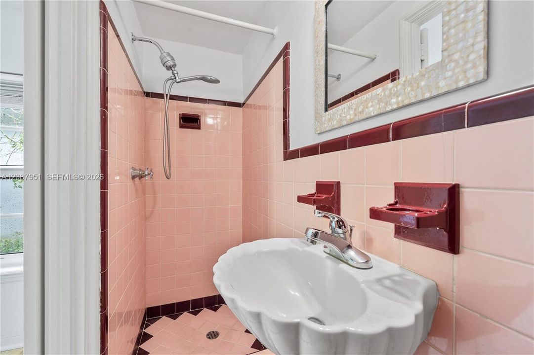На продажу: $1,599,000 (3 спален, 3 ванн, 0 Квадратных фут)
