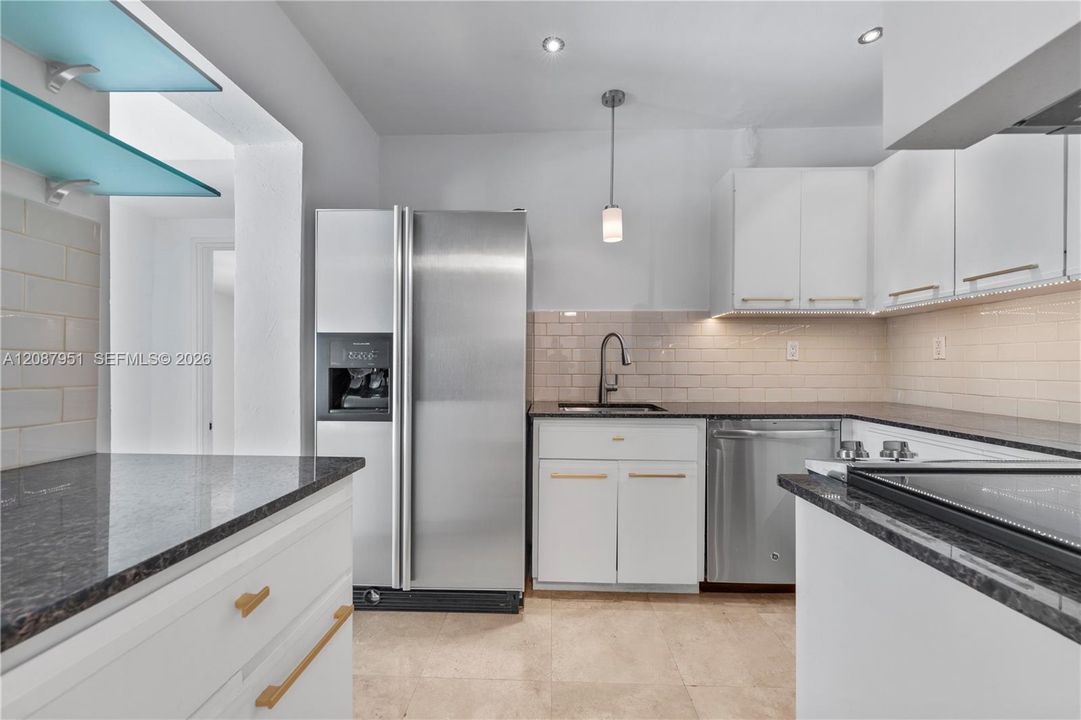 На продажу: $1,599,000 (3 спален, 3 ванн, 0 Квадратных фут)