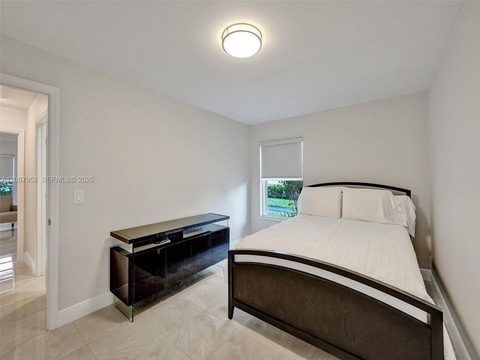 For Sale: $264,900 (2 beds, 2 baths, 1088 Square Feet)