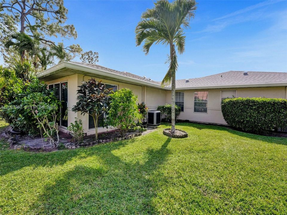 For Sale: $264,900 (2 beds, 2 baths, 1088 Square Feet)