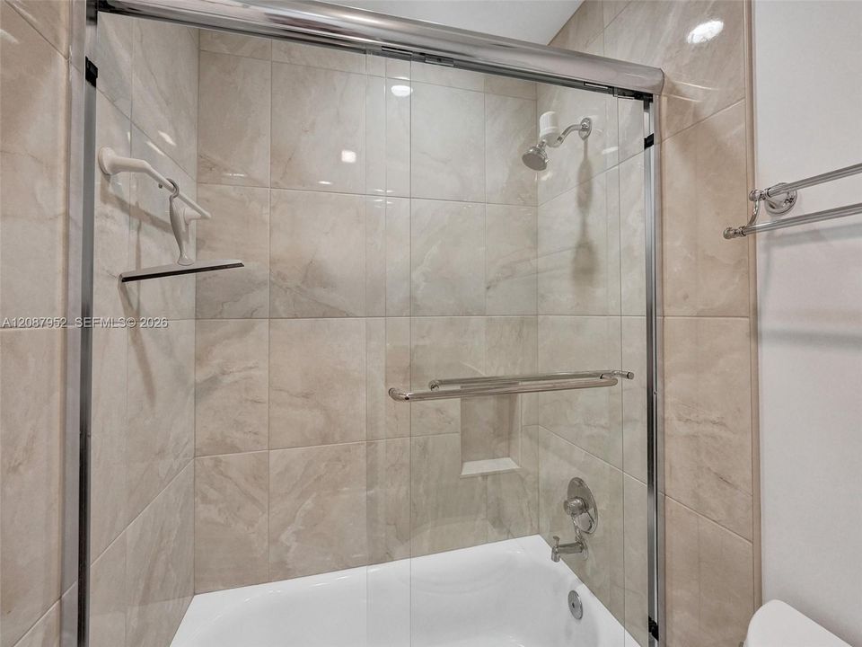For Sale: $264,900 (2 beds, 2 baths, 1088 Square Feet)