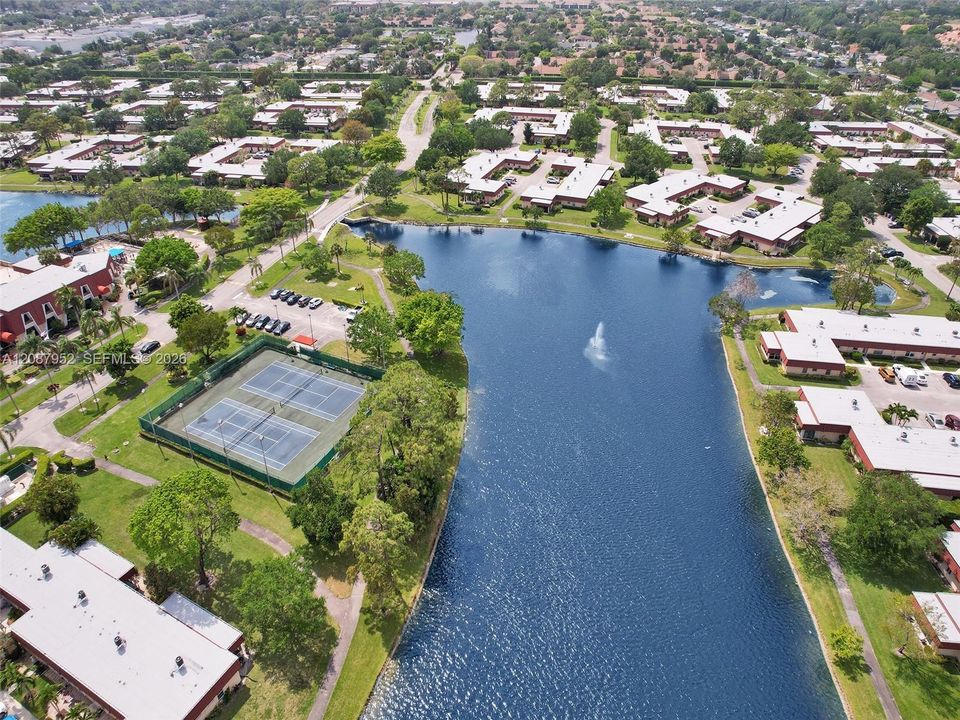 For Sale: $264,900 (2 beds, 2 baths, 1088 Square Feet)