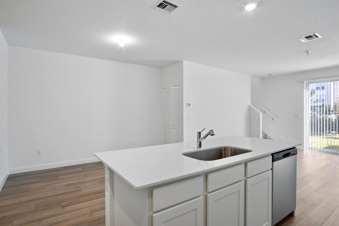 Kitchen to dining L.jpg-FULL