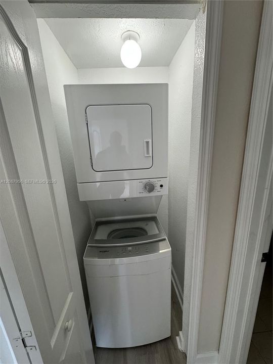 В аренду: $1,750 (2 спален, 2 ванн, 930 Квадратных фут)