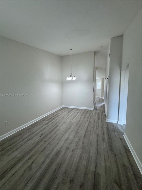 В аренду: $1,750 (2 спален, 2 ванн, 930 Квадратных фут)